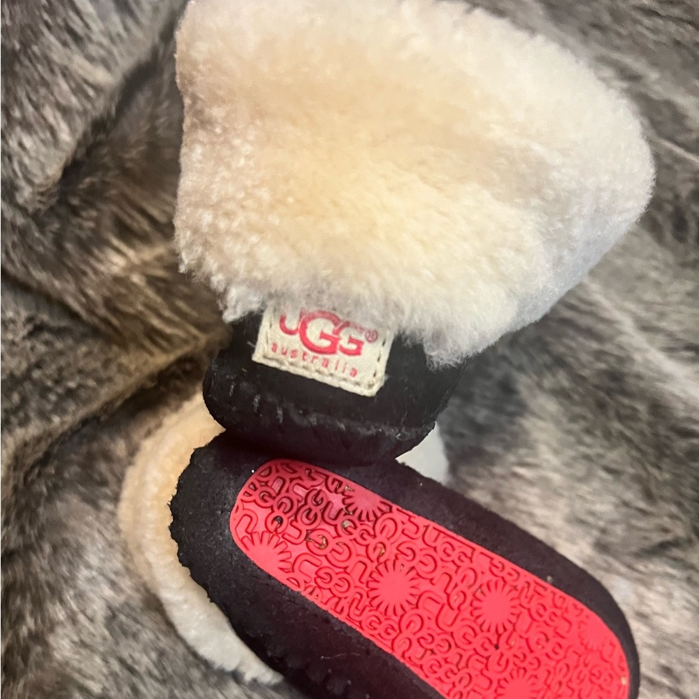 Baby UGGs size 4/5 SOLD